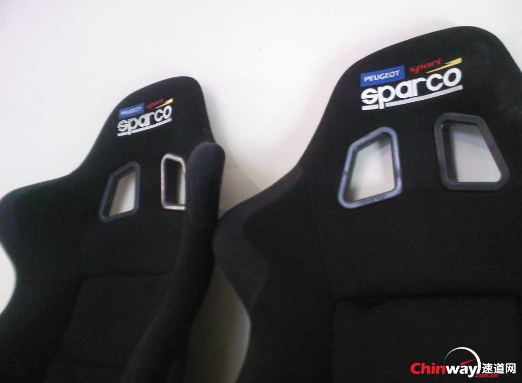 sparco-peugeot-sport.jpg