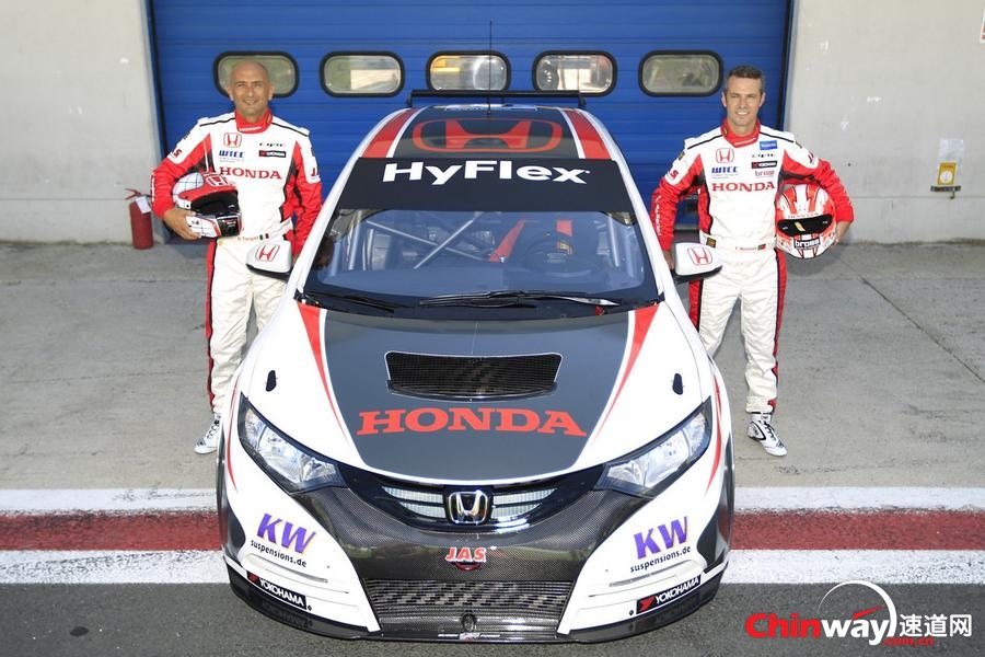 Honda Civic WTCC赛车3.jpg