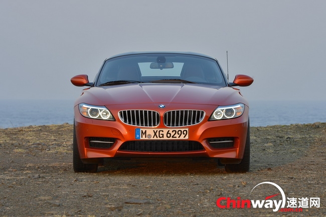 2014 BMW Z4 3.jpg