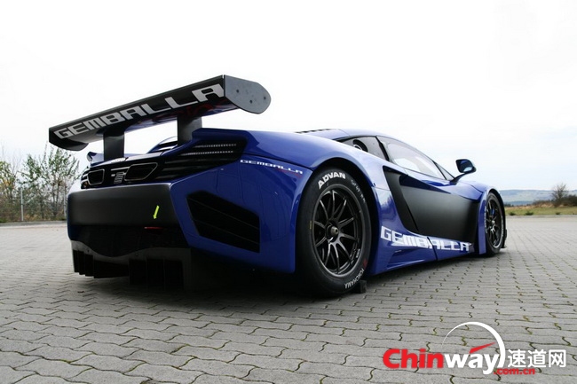 2012 McLaren MP4-12C GT3 by Gemballa Racing 4.jpg