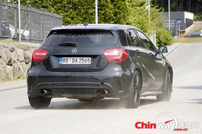 奔驰 A45 AMG 黑色系列 5.jpg