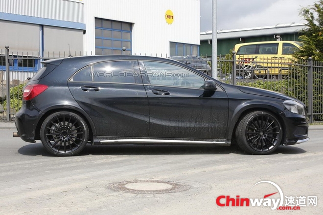 奔驰 A45 AMG 黑色系列 3.jpg