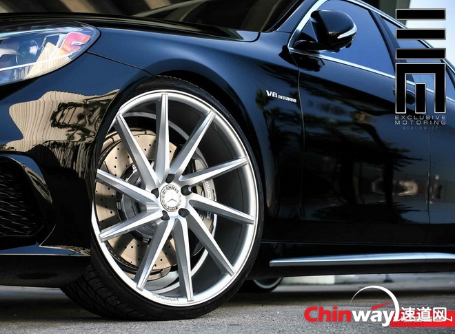 2014  S63 AMG on Vossen 22-inch Wheels 1.jpg