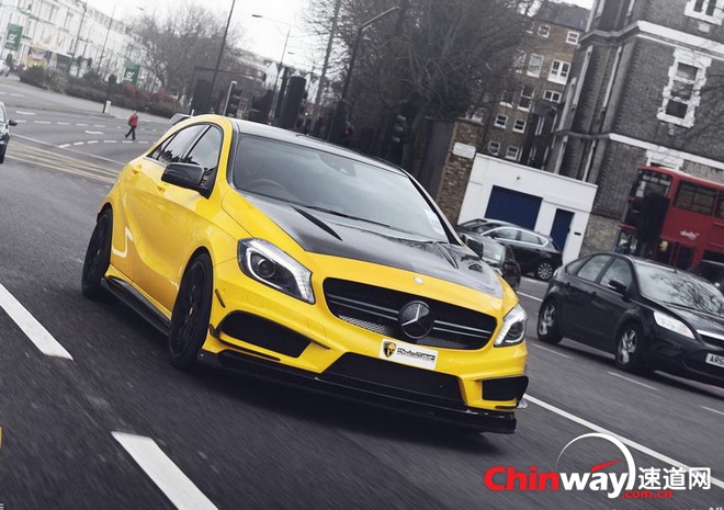 梅赛德斯-奔驰A45 AMG 3.jpg