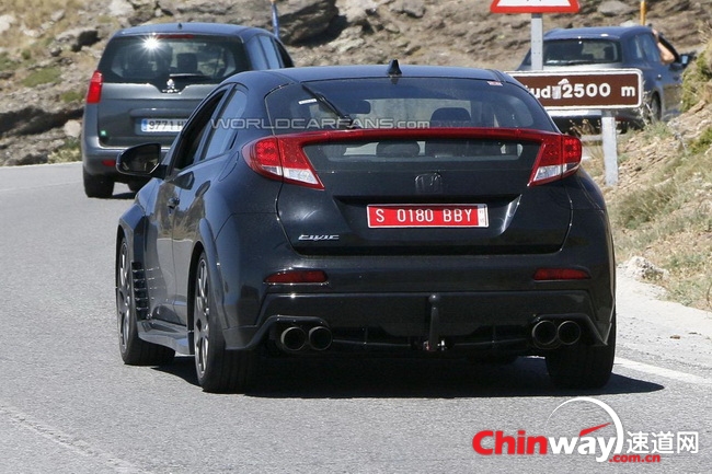 2015 Honda Civic Type R 5.jpg