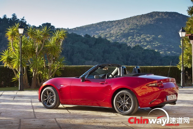 2016 Mazda MX-5 欧规 3.jpg